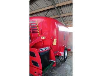 Peecon Lowliner 20 m3 voermengwagen - Livestock equipment