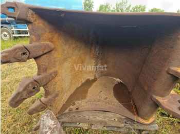  CASE 988 - Excavator bucket