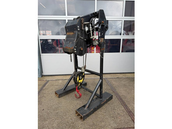Manitou Treuil 3 ton - Attachment