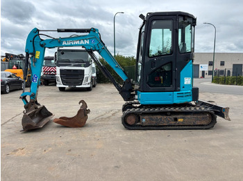 AIRMAN AX26U-6A. 2 Löffel. - Mini excavator