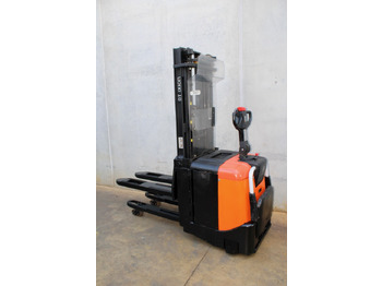 BT SPE 125 L - Stacker