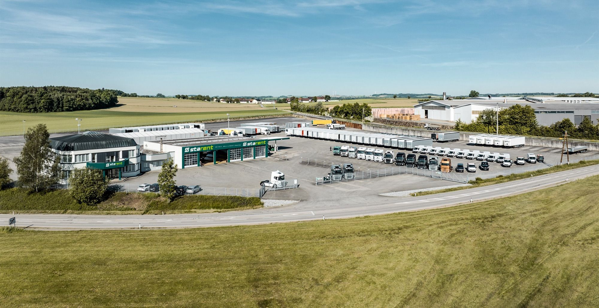 STARENT Truck & Trailer GmbH - Tractor units DAF undefined: picture 1