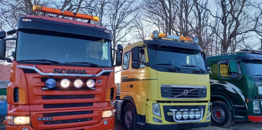 Scanvo OU - Trucks MERCEDES-BENZ - Euro 5, diesel, air conditioner undefined: picture 2