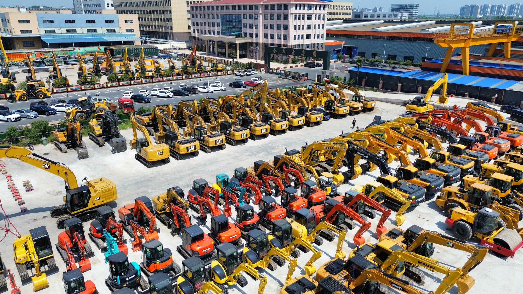 Toaks International Trading Company - Construction machinery CATERPILLAR 140K undefined: picture 3