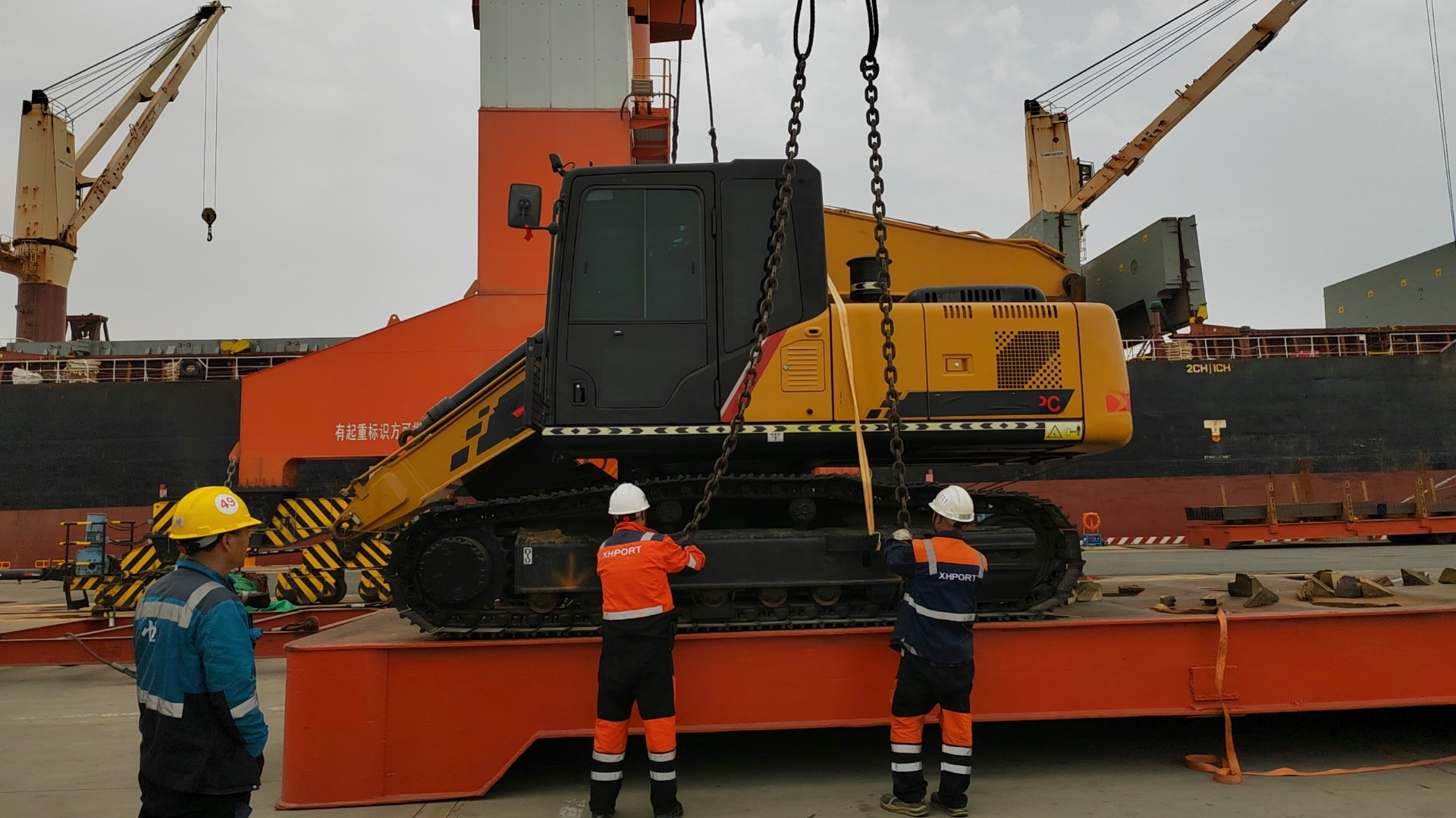 Toaks International Trading Company - Construction machinery CATERPILLAR 140K undefined: picture 11