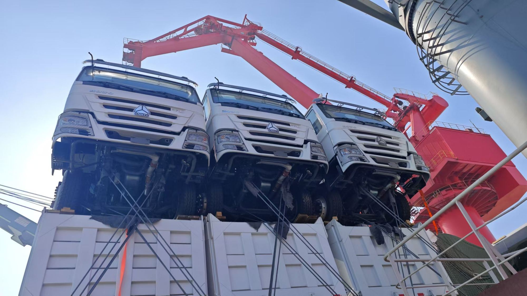 Toaks International Trading Company - Construction machinery CATERPILLAR 140K undefined: picture 18