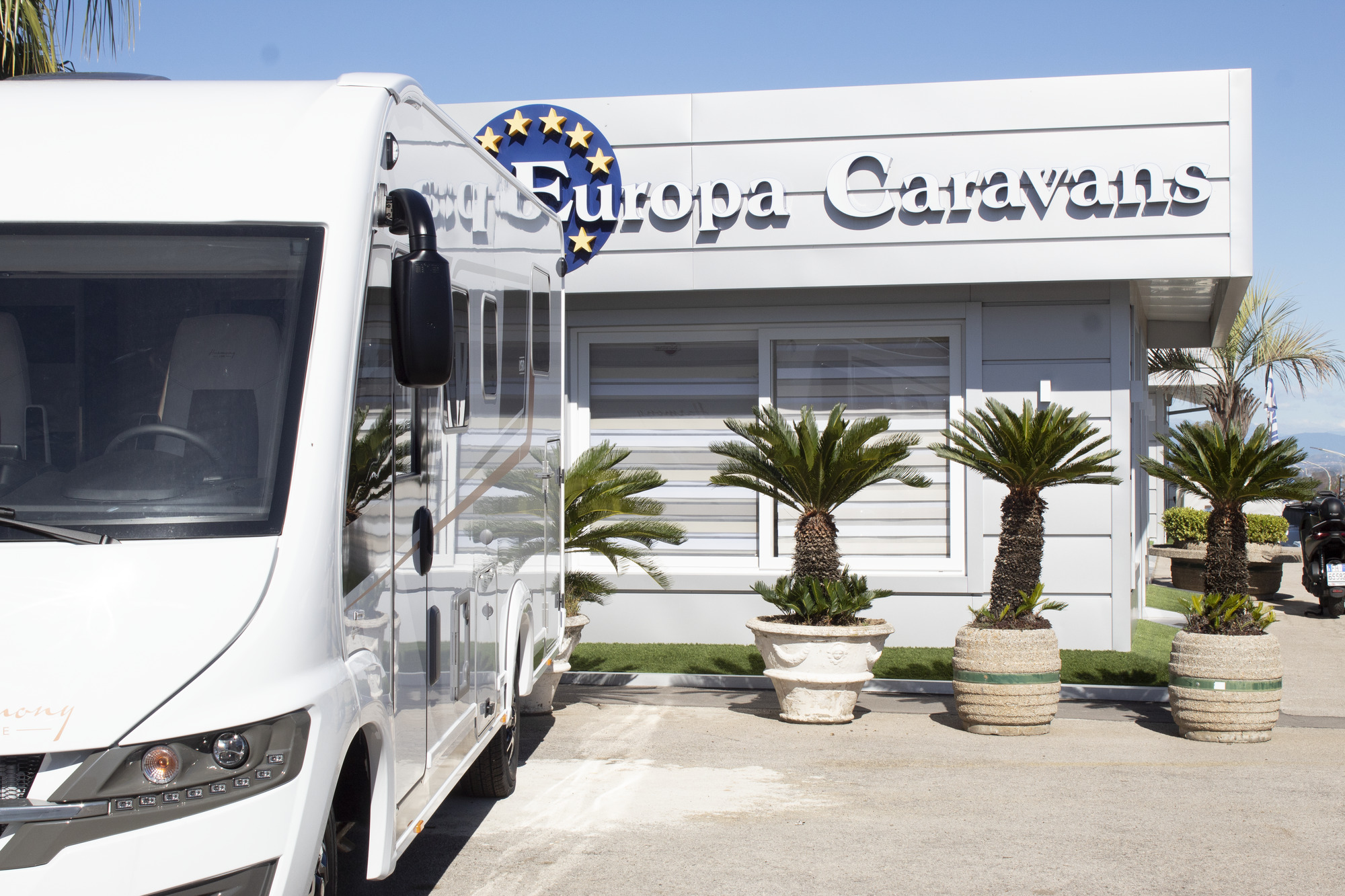 EUROPA CARAVANS SRL - Campers - Year: 2011 undefined: picture 4