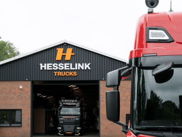 Hesselink Trucks B.V. - Vans undefined: picture 1