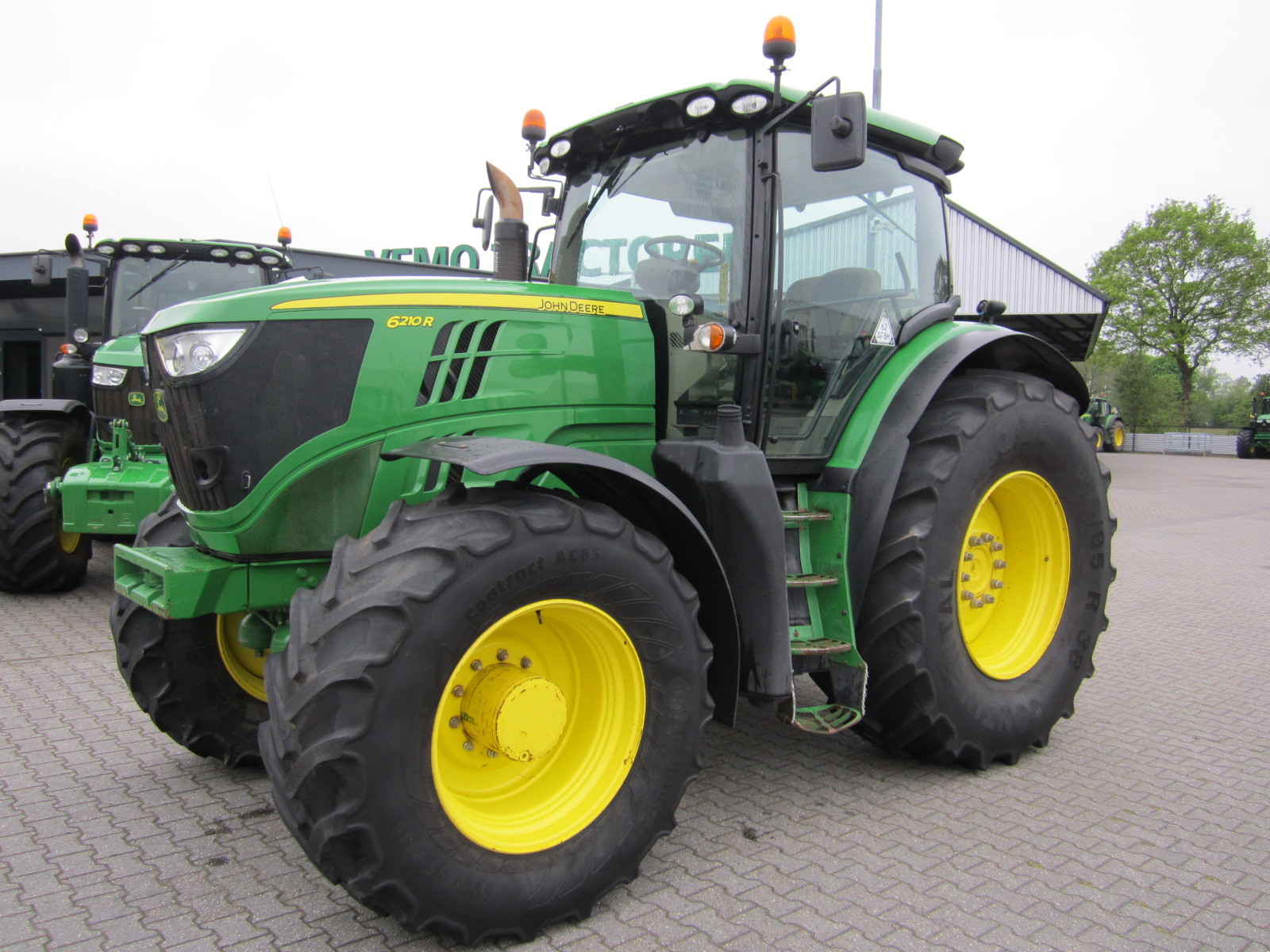 Vemo Tractoren BV - vehicles for sale undefined: picture 10