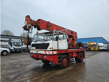 Crane truck
