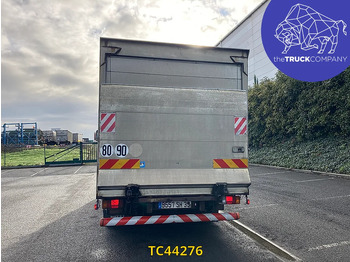 Box truck Iveco EuroCargo 100 E15: picture 3