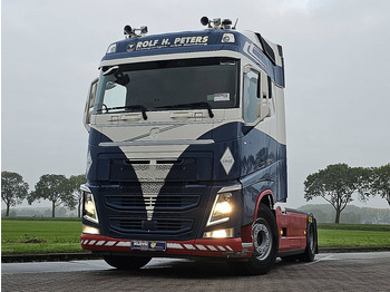 Tractor unit VOLVO FH 500