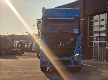 Container transporter/ Swap body truck Mercedes-Benz Actros 2553 6x2 - BDF - Retarder - 4.90 WB - Loadlift - Full air: picture 2