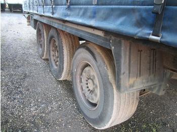 Curtainsider semi-trailer Krone: picture 4
