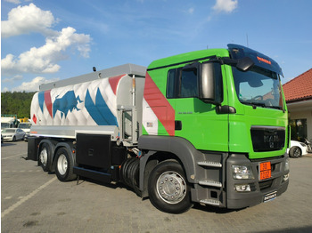 Tank truck MAN TGA 26.400