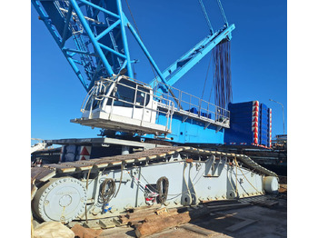 Crawler crane LIEBHERR