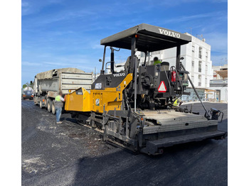 Asphalt paver Volvo ABG 8820B: picture 3 Asphalt paver Volvo ABG 8820B: picture 3