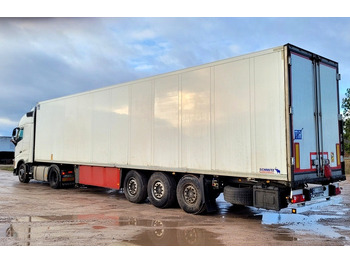 Tractor unit Volvo FH460 + refrigerated semi-trailer: picture 4