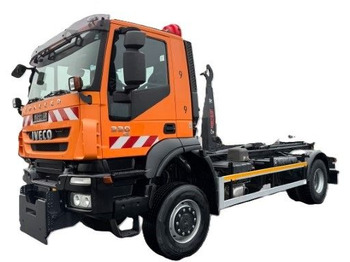 New Hook lift truck Iveco Trakker 330 4x4 Multilift  XR 10 S  Winterdienst Iveco Trakker 330 4x4 Multilift  XR 10 S  Winterdienst: picture 3
