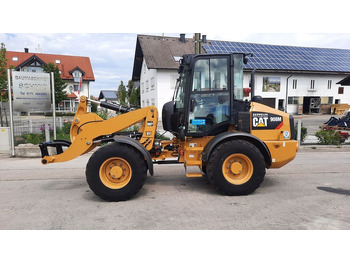 Wheel loader CATERPILLAR 908M