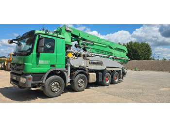Concrete pump truck LIEBHERR