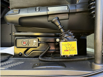 Tractor unit Mercedes-Benz ACTROS 1846 4x4 HAD Eur 6 Kipphydraulik Retarder: picture 5 Tractor unit Mercedes-Benz ACTROS 1846 4x4 HAD Eur 6 Kipphydraulik Retarder: picture 5