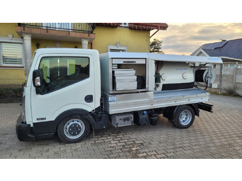 Vacuum truck NISSAN