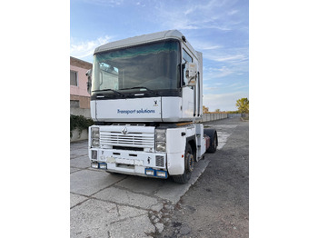 Tractor unit RENAULT Magnum 440