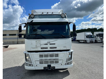 Cab chassis truck VOLVO FM330: picture 3