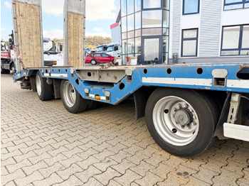 Low loader semi-trailer for transportation of heavy machinery Fliegl SDS 420 T SDS 420 T, Nachlauflenkachse, Verbr. auf 3m, hydr. Rampen: picture 2 Low loader semi-trailer for transportation of heavy machinery Fliegl SDS 420 T SDS 420 T, Nachlauflenkachse, Verbr. auf 3m, hydr. Rampen: picture 2