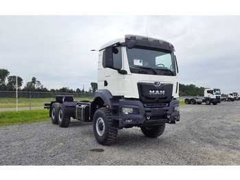 New Cab chassis truck MAN TGS 33.440 6x6 BB CH TGS 33.440 6x6 BB CH, Euro2, Einzelbereifung: picture 3
