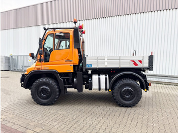 Van Unimog U 400 405/12 4x4 U 400 405/12 4x4, Kipper, Kommunalhydraulik, VarioPilot, Zapfwelle: picture 2