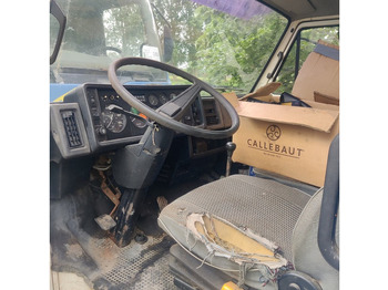Dropside/ Flatbed truck MAN 12250: picture 2