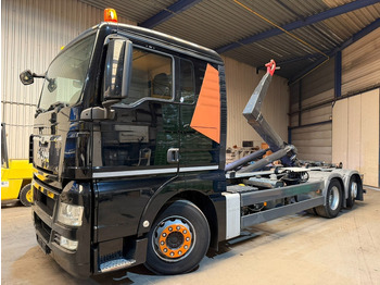 Hook lift truck MAN TGX 26.400