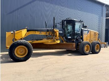 Grader CATERPILLAR 140M