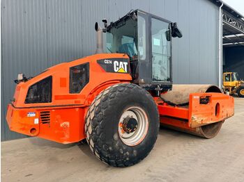 Roller CATERPILLAR CS74