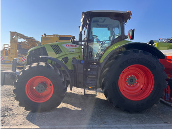 Farm tractor CLAAS Axion 830