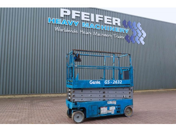Scissor lift GENIE