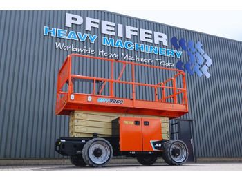 Scissor lift JLG
