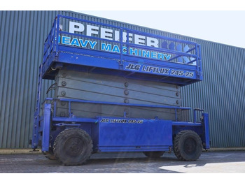 Scissor lift