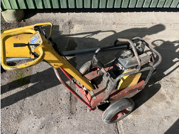 Vibratory plate DYNAPAC