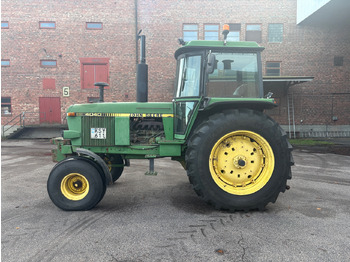 Farm tractor JOHN DEERE 40 Series