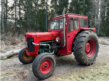 Farm tractor MASSEY FERGUSON