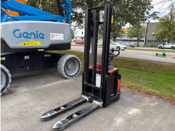 Material handling equipment TOYOTA