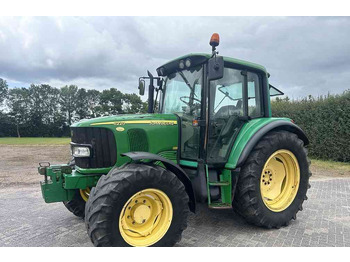 Farm tractor JOHN DEERE 6220