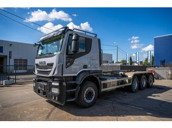 Hook lift truck IVECO X-WAY
