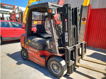 Diesel forklift MANITOU CD25P: picture 2