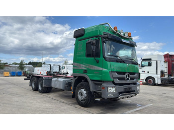 Cab chassis truck Mercedes-Benz Actros 2646 (LAMES / V6 / GRAND PONT / STEEL SUSP / MP3 / BOITE MANUELLE): picture 2