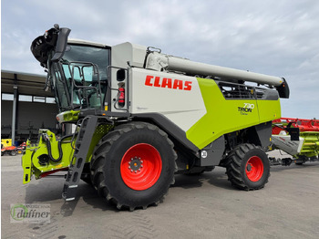 Combine harvester CLAAS