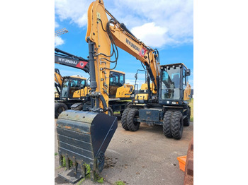 Wheel excavator HYUNDAI